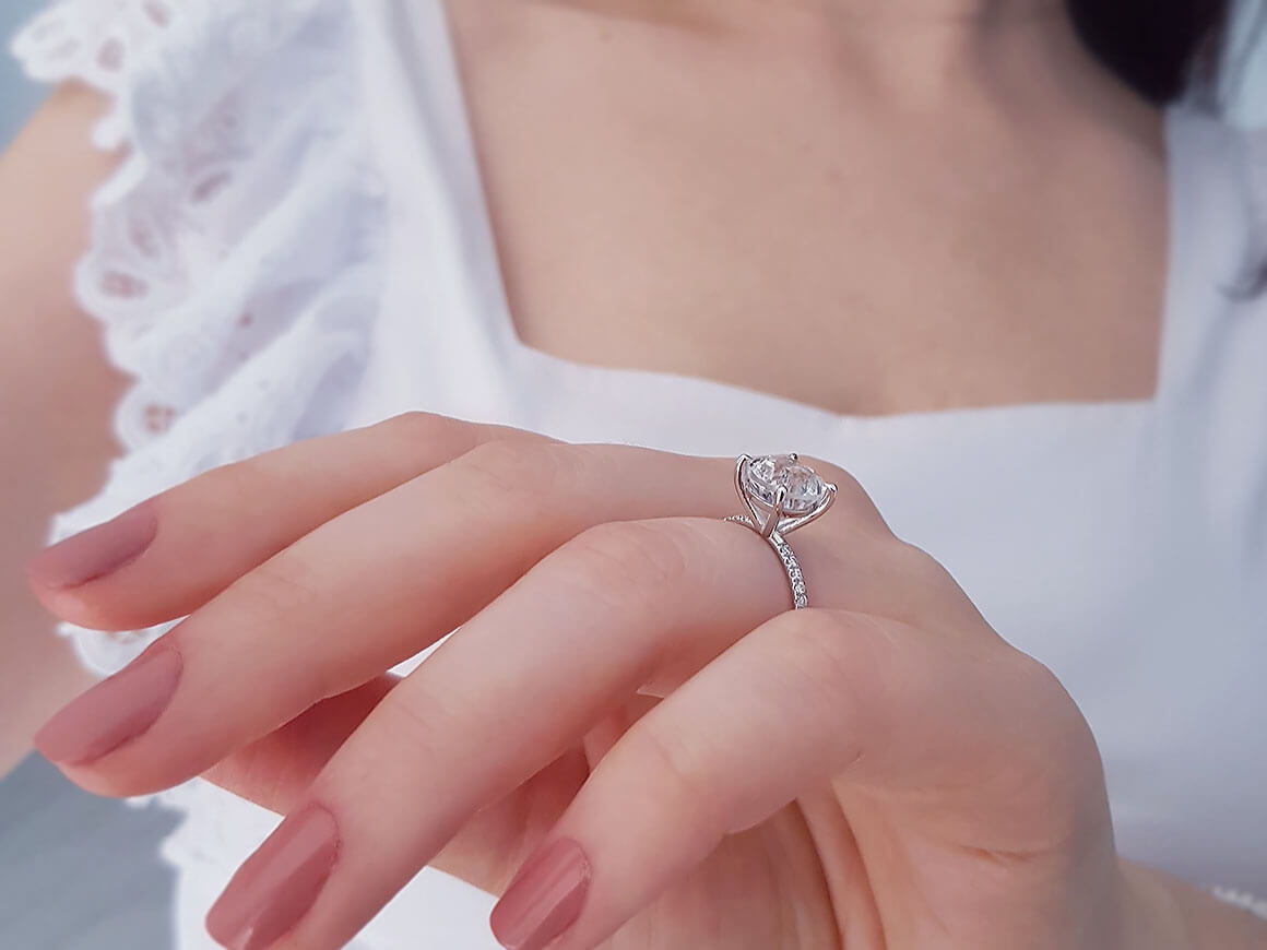 Diamond and white topaz ring in 14K white gold