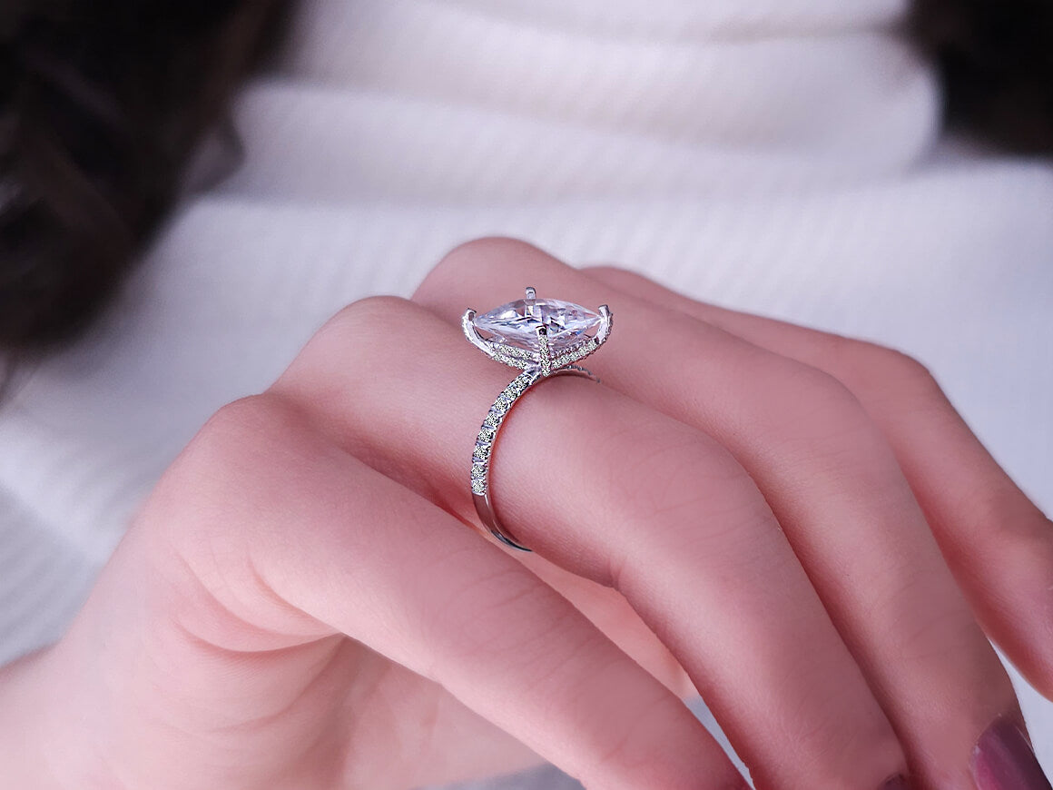 Diamond and white topaz Venus Magna ring