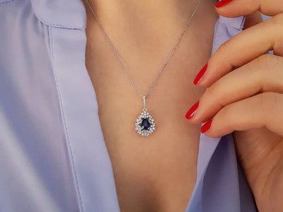 Diamond and drop sapphire necklace in 18K