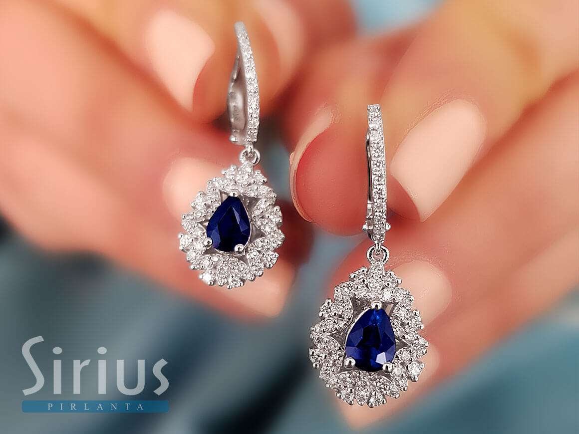 Diamant und Tropfen Saphir Ohrhänger - handgefertigter Diamantschmuck aus Feingold | Sirius Diamant