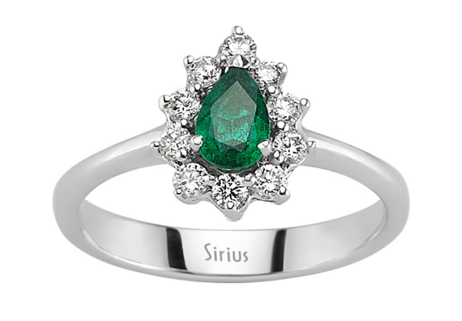Diamant- und Tropfen-Smaragd-Ring – handgefertigter Diamantschmuck aus Feingold | Sirius Diamant