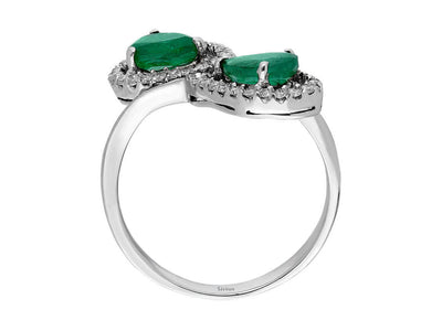 Diamond and drop emerald ring in 14 K white gold