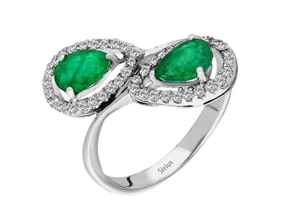Diamond and drop emerald ring in 14 K white gold