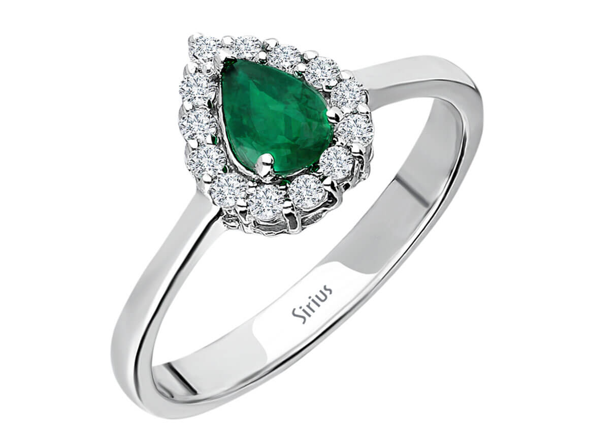Diamond and drop emerald ring in 18K white gold
