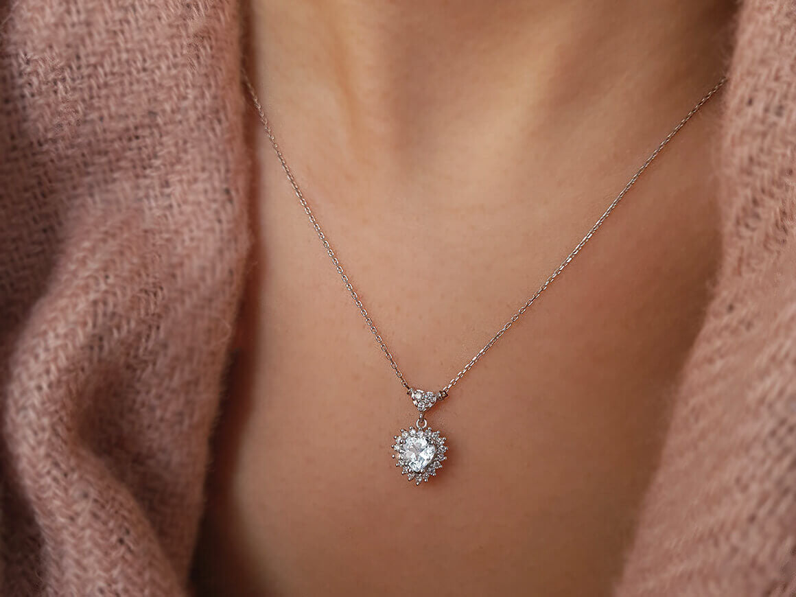 Diamant und Herz-Schliff Weißer Topas Collier
