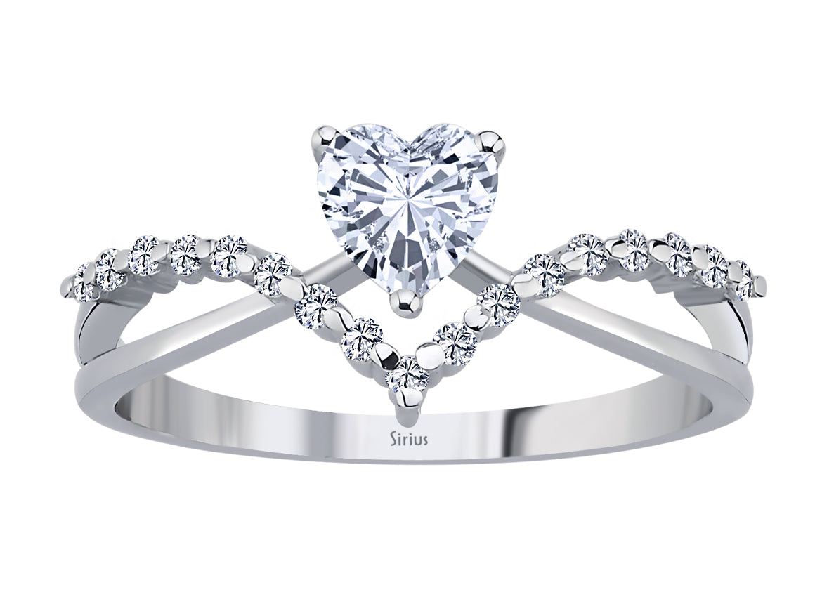 Ring mit Diamanten und weißem Topas in Herzform - handgefertigter Diamantschmuck aus Feingold | Sirius Diamant