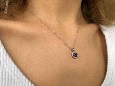 Diamond and heart amethyst necklace in 14 K white gold