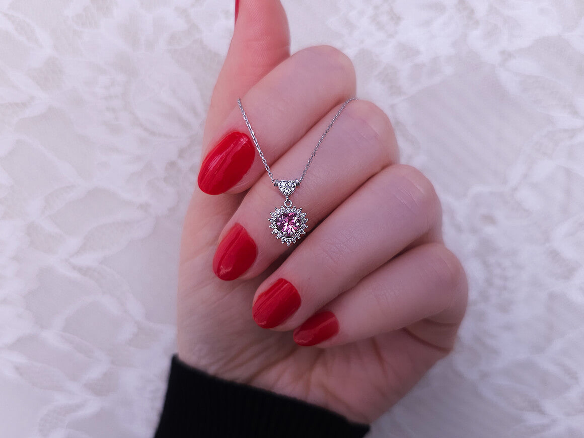 Collier en tourmaline rose avec diamant et cœur