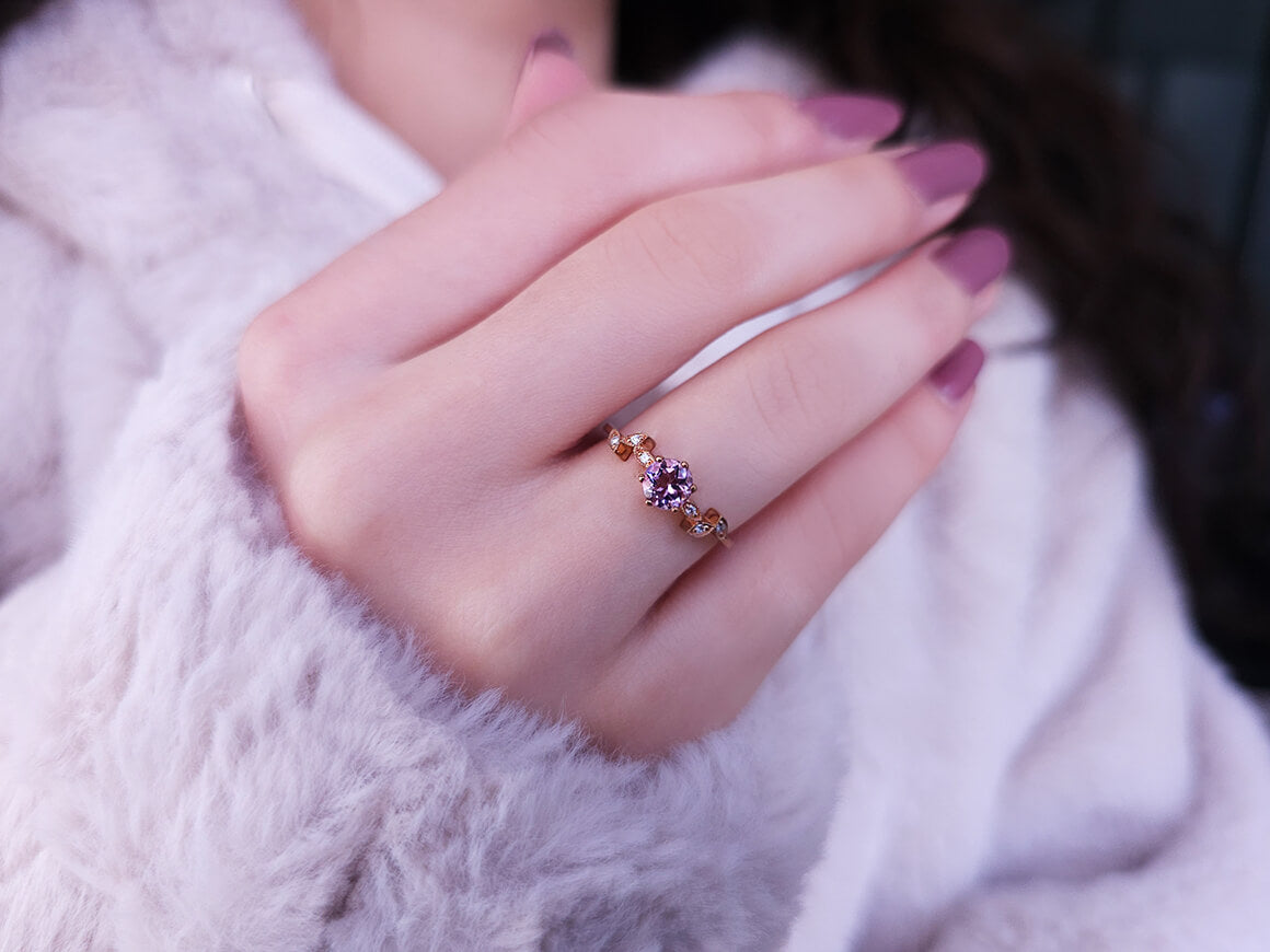 Diamond ring with amethyst