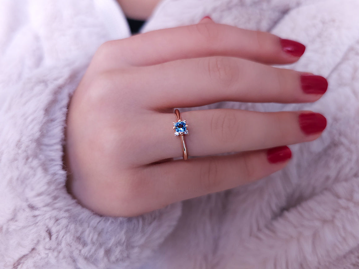 Bague en diamant et topaze bleue de Londres