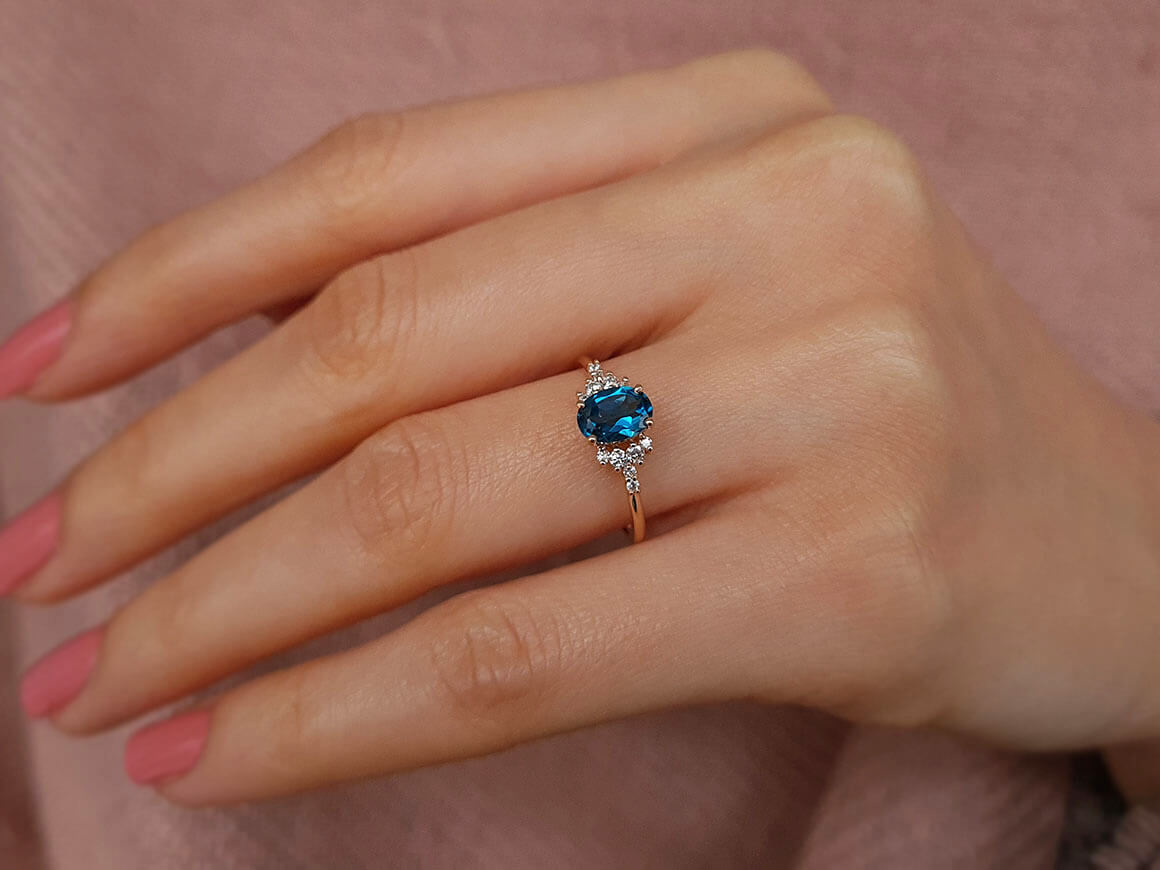 Diamant und London Blauer Topas Ring