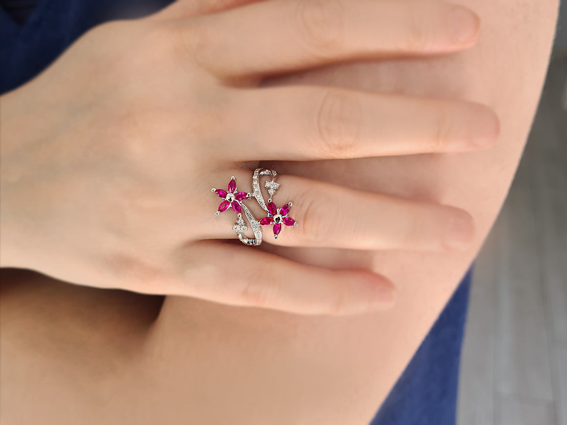 Bague en diamant et rubis taille marquise
