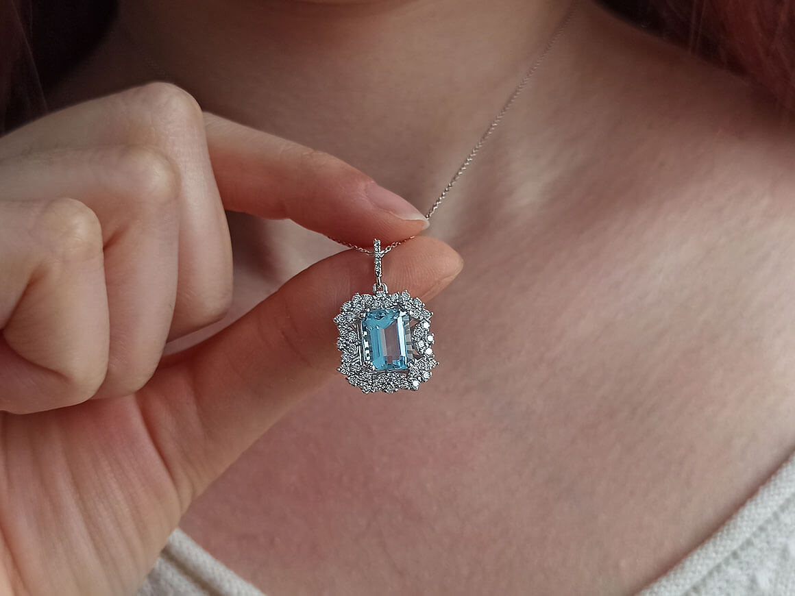 Diamant und Oktagon Aquamarin Collier - handgefertigter Diamantschmuck aus Feingold | Sirius Diamant