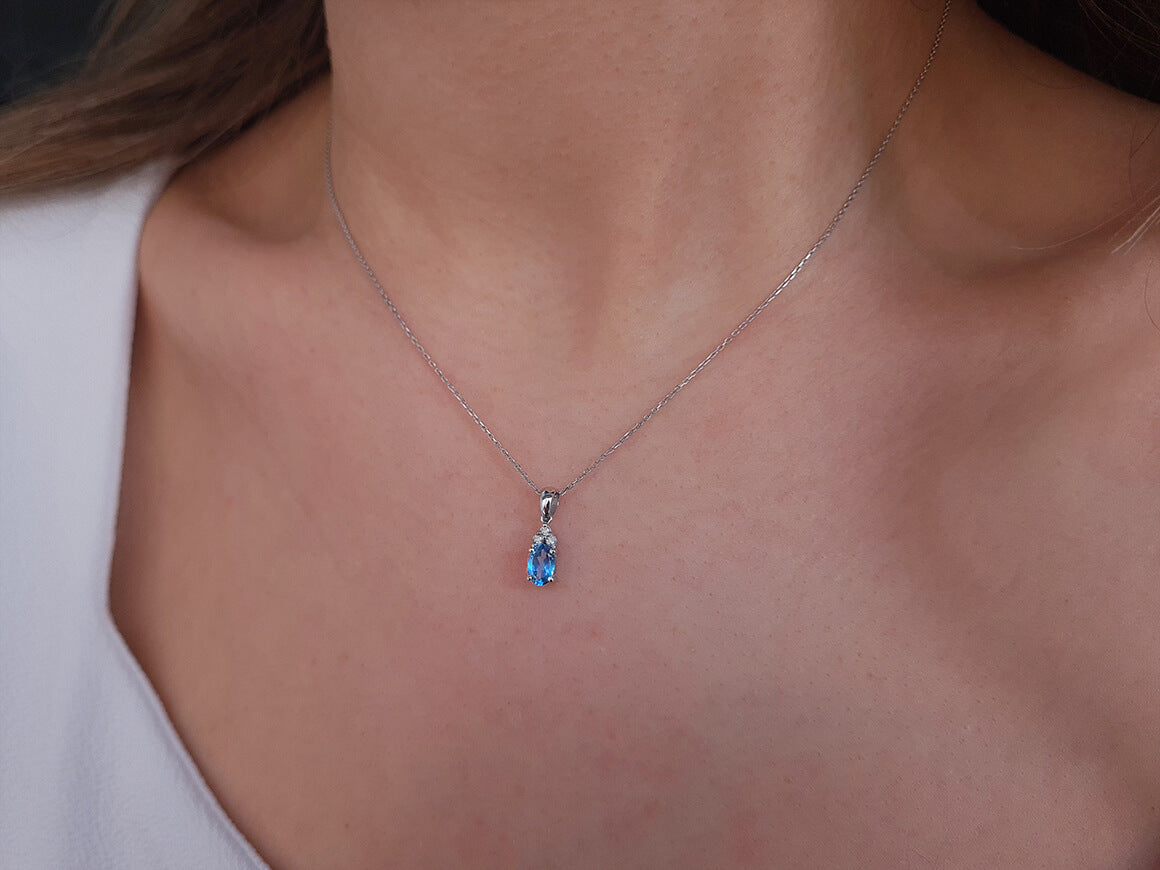 Diamant und Oval Blauer Topas Collier