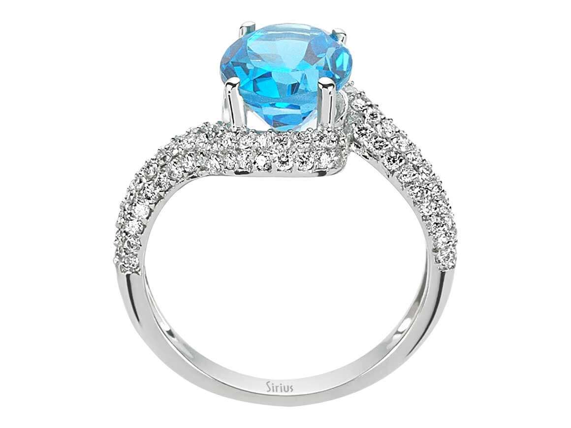 Diamant und Oval Blauer Topas Ring - handgefertigter Diamantschmuck aus Feingold | Sirius Diamant