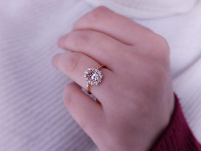 Diamant und Oval Morganit Ring