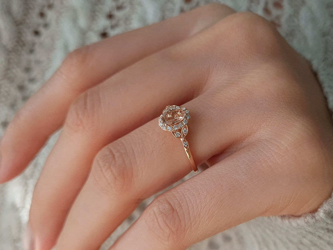 Bague de rêve en diamant et morganite ovale