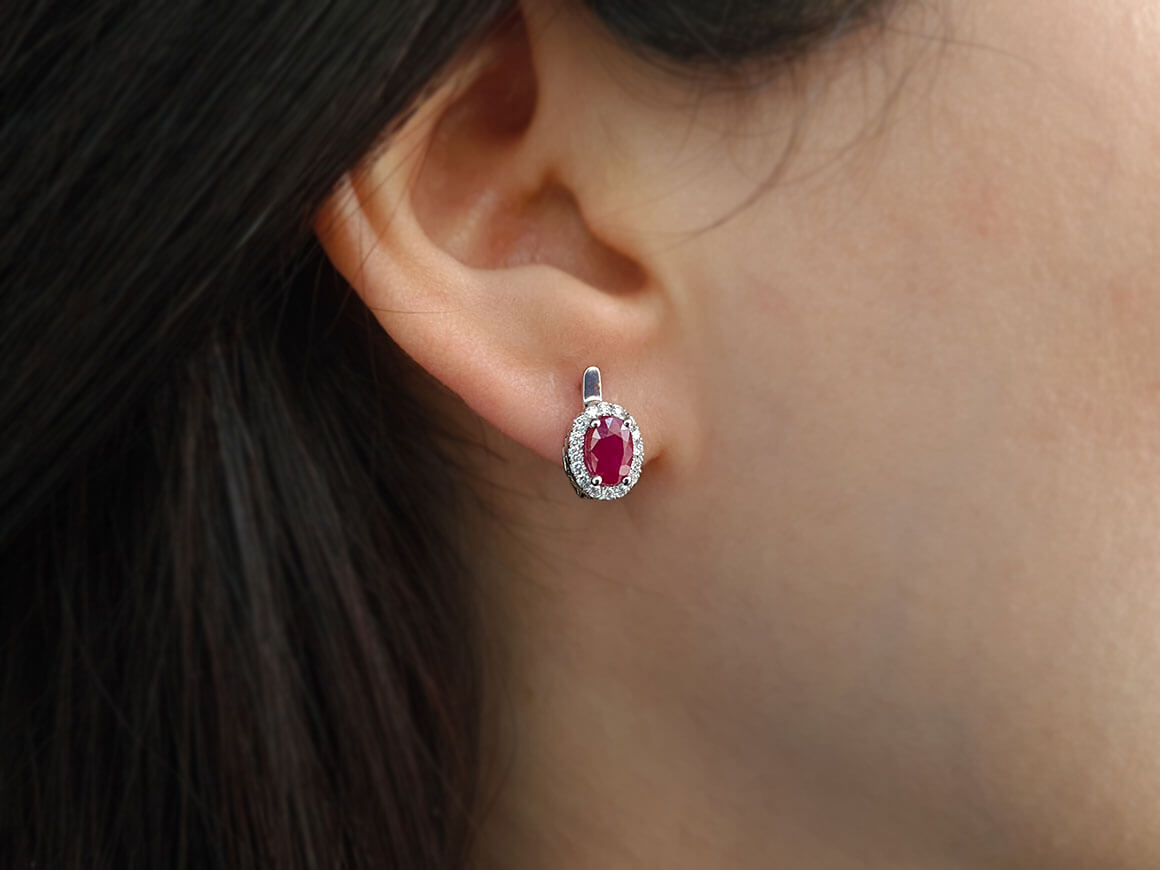 Diamant und Oval Rubin Ohrringe - handgefertigter Diamantschmuck aus Feingold | Sirius Diamant