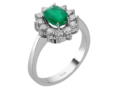 Diamond and oval emerald ring in 14K white gold
