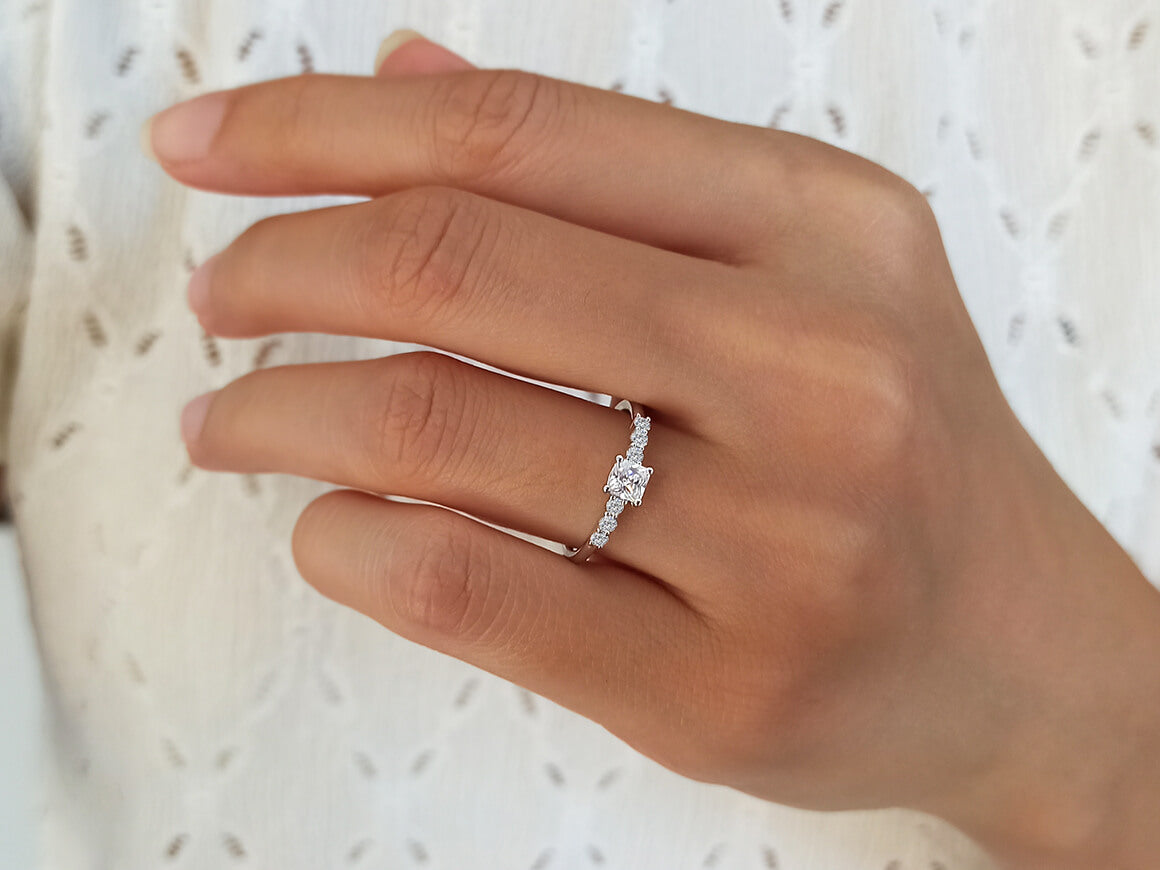 Bague diamant et topaze blanche princesse 