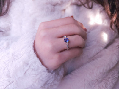 Bague tanzanite AAA avec diamants en or blanc 333 8 carats