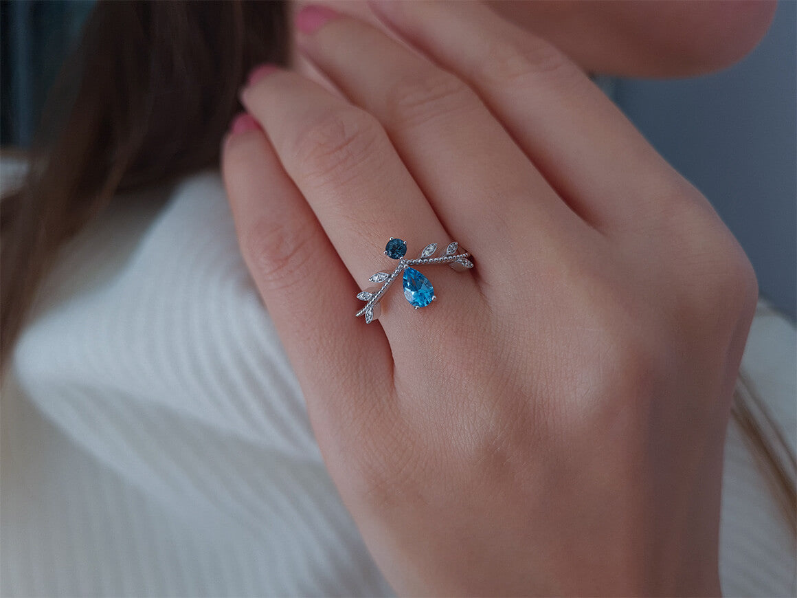 Bague diamant avec topaze en or blanc