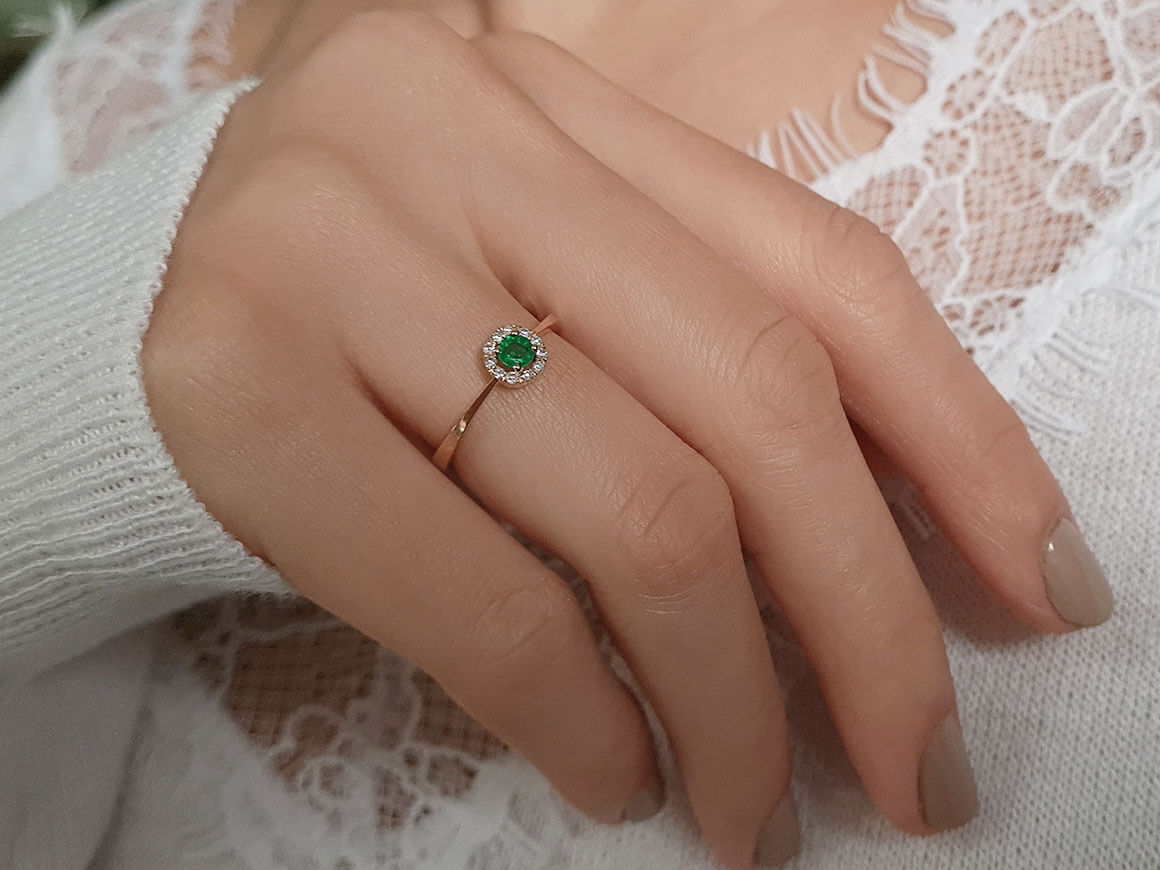Bague vintage en diamant et émeraude