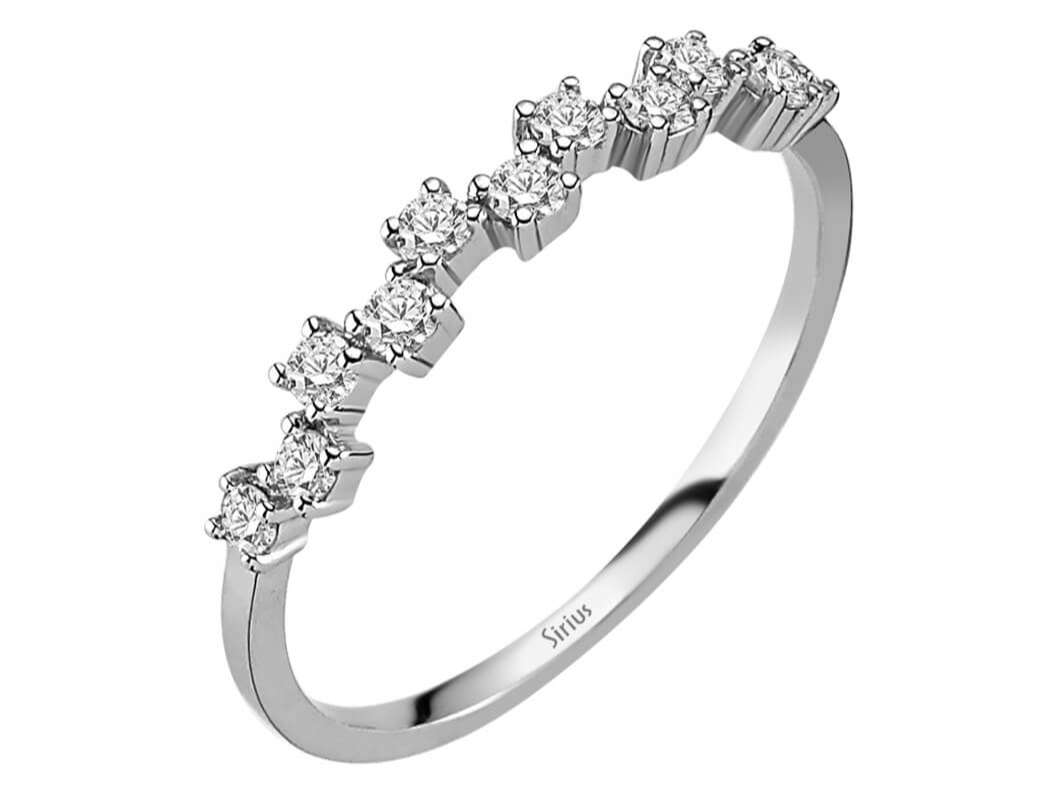 Alliance demi-ronde en or blanc 14 carats avec diamants de 0,34 carat