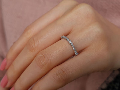 Alliance demi-ronde en diamant de 0,20 carat 