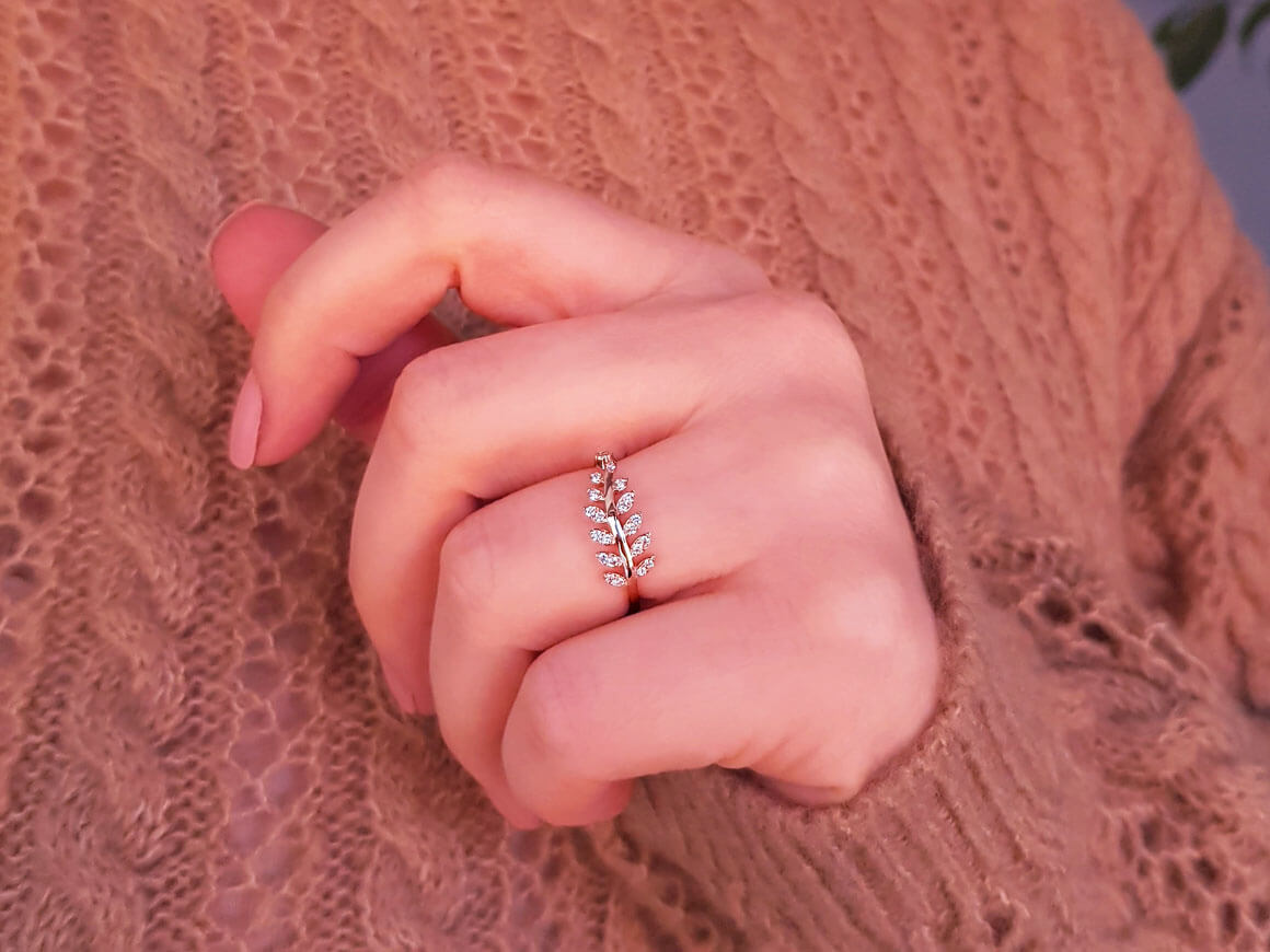 Diamond Acanthus Ring