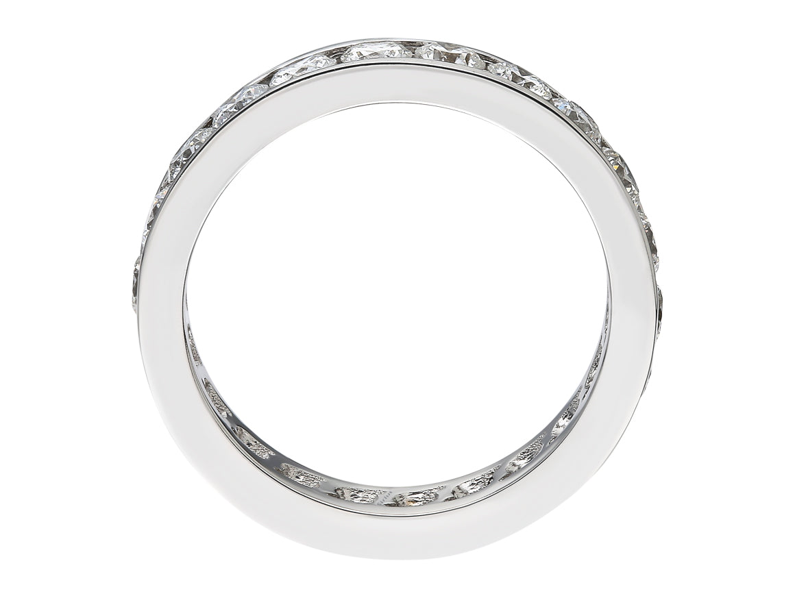 1.70 carat diamond all around alliance ring in 14 K white gold