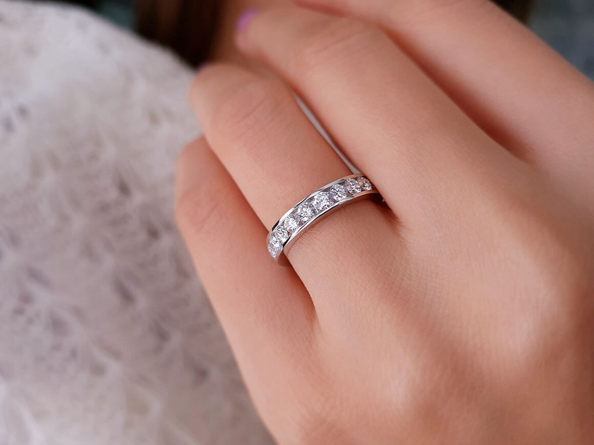 1.70 carat diamond all around alliance ring in 14 K white gold