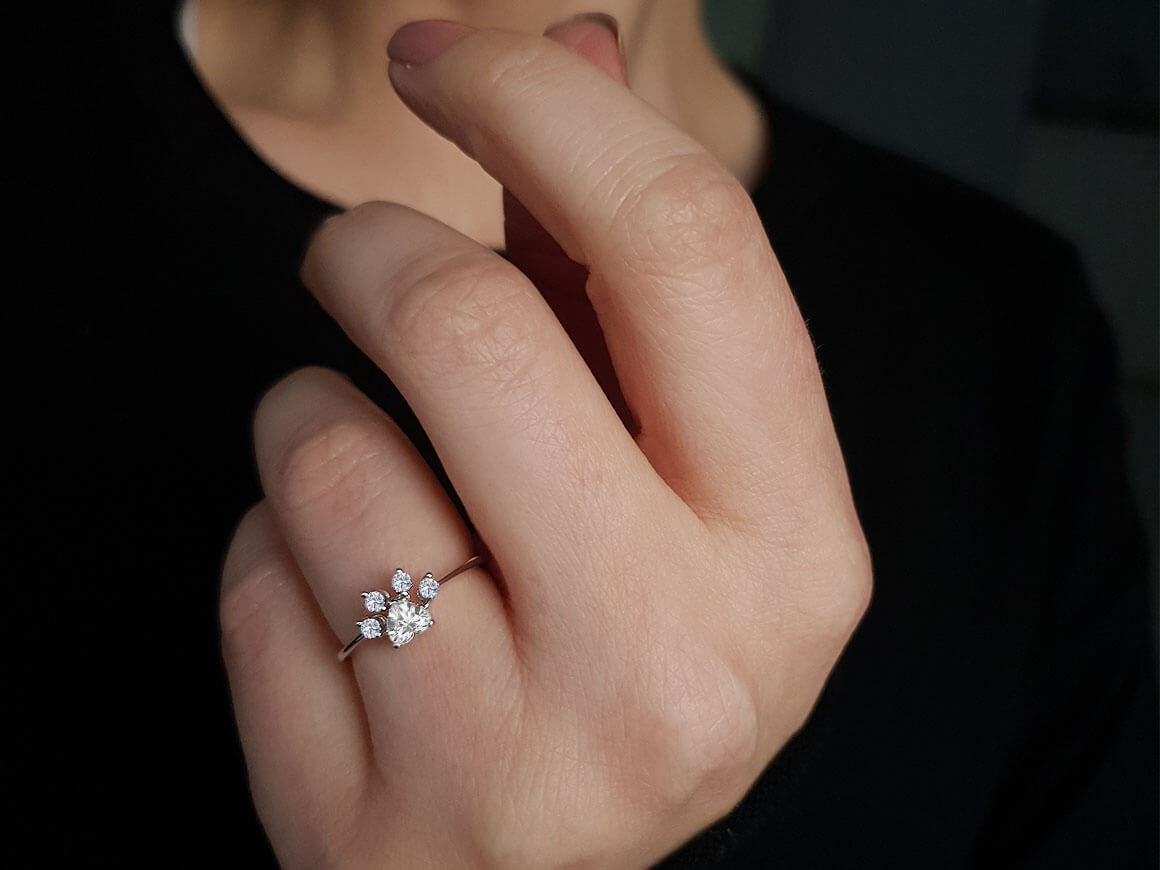 Diamond cat paw ring in 14K gold