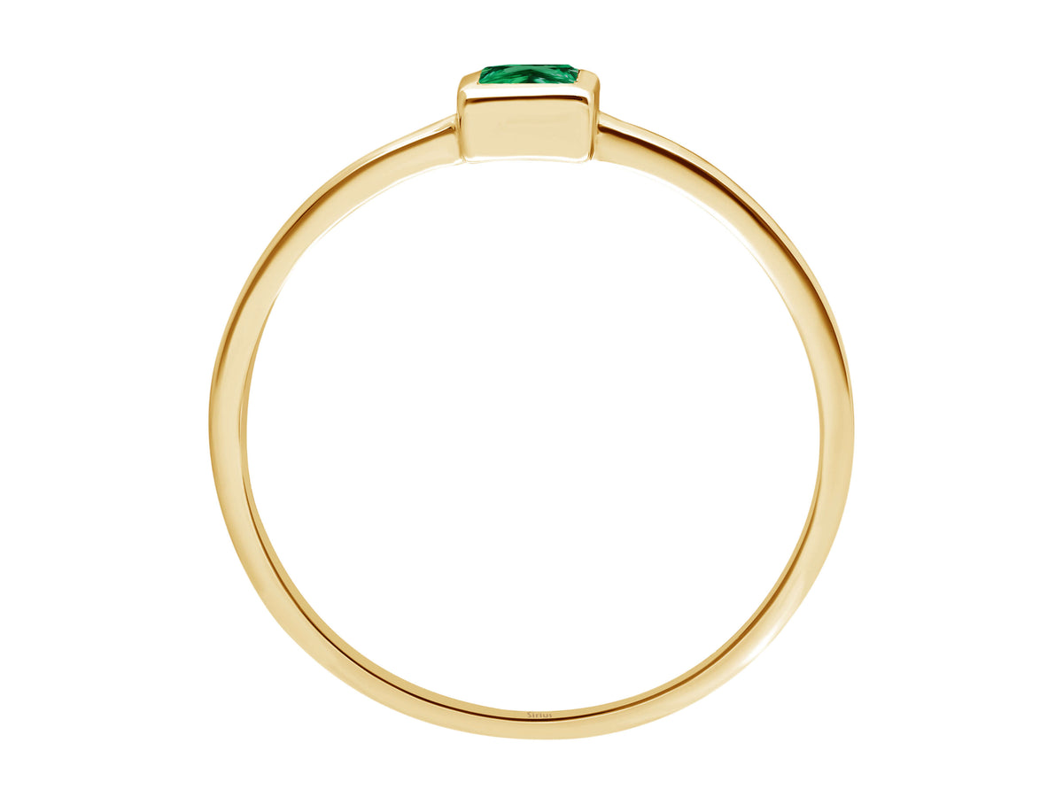 Prinzessin Schliff Smaragd Solitär Ring - handgefertigter Diamantschmuck aus Feingold | Sirius Diamant