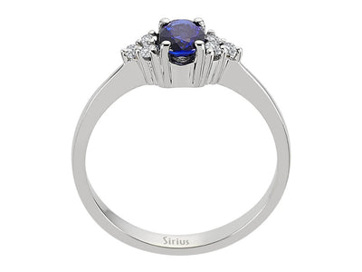 Diamond and oval sapphire ring in 333 8K white gold