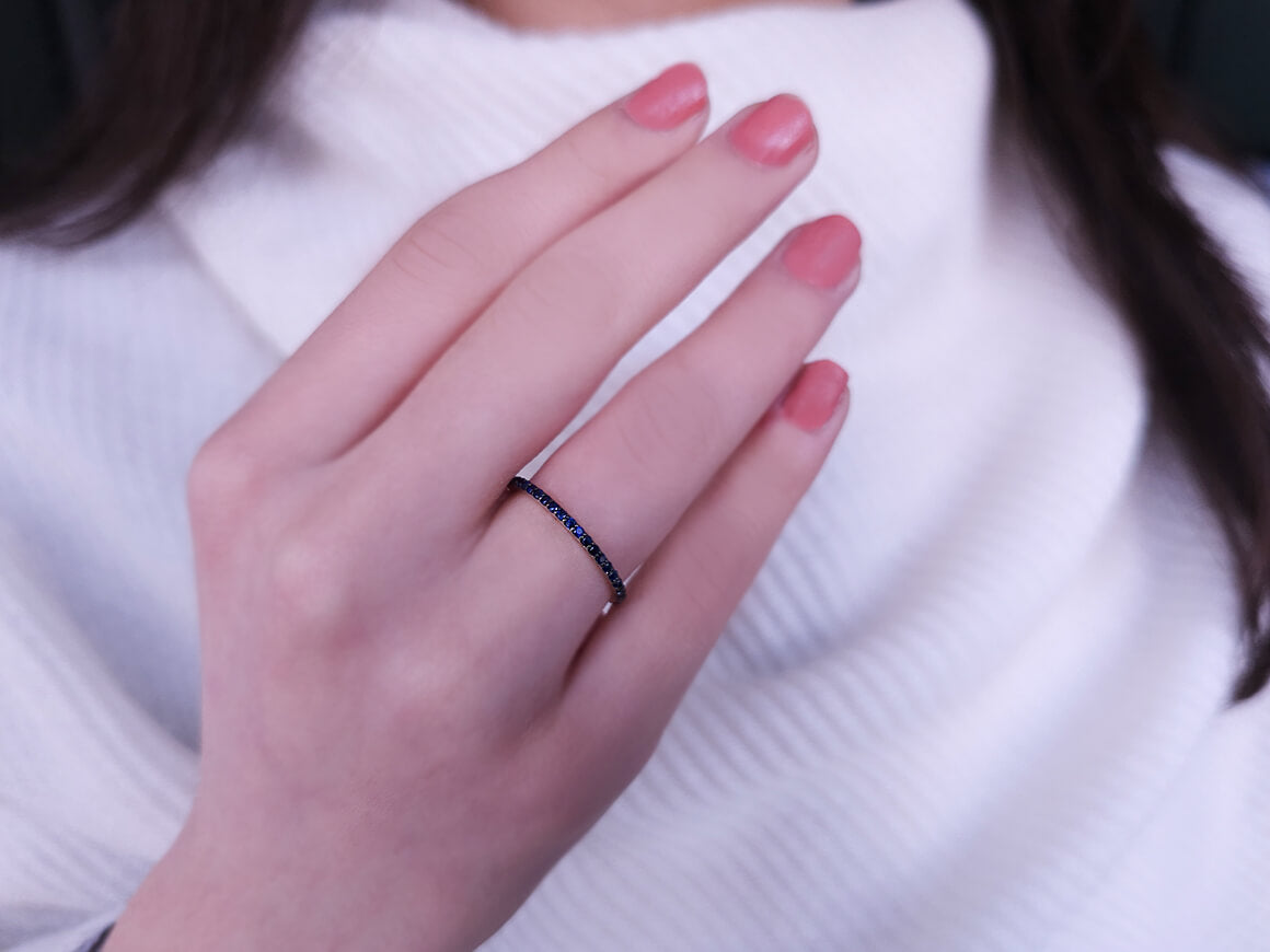 0.38 carat sapphire all around alliance ring