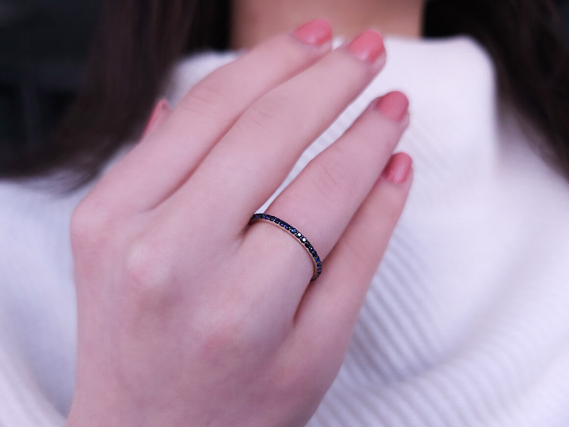 0.38 carat sapphire all around alliance ring