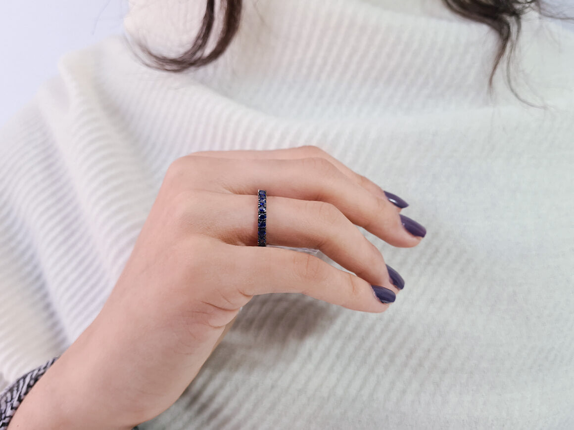 1.90 carat all-around sapphire alliance ring