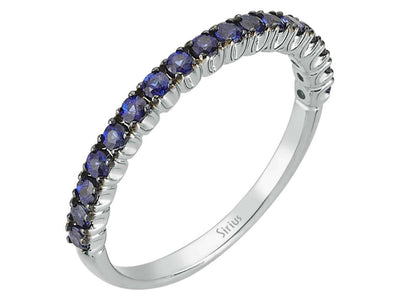 Sapphire half-round alliance ring in 14 carat white gold