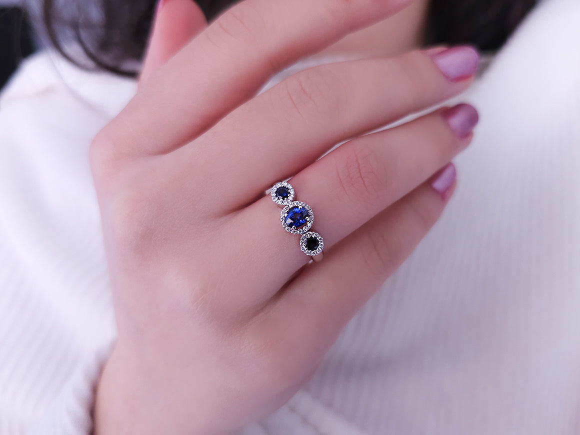Diamond and sapphire jewelry set in 333 8 carat white gold