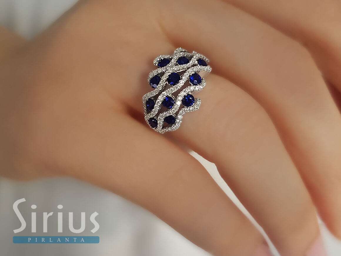 Bague diamant et saphir en or blanc 14 carats