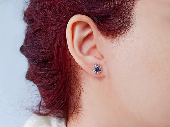 Diamond and sapphire earrings in 333 8 carat white gold