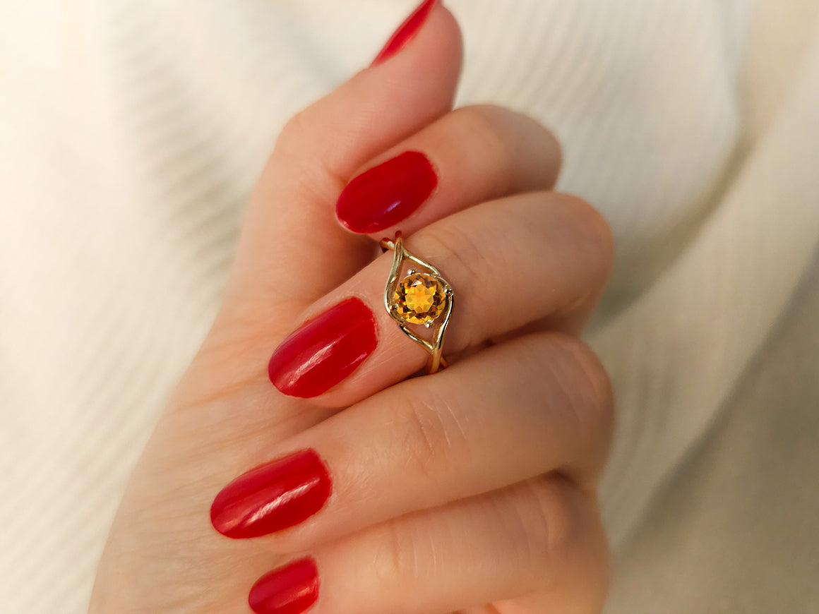 Moana ring with citrine