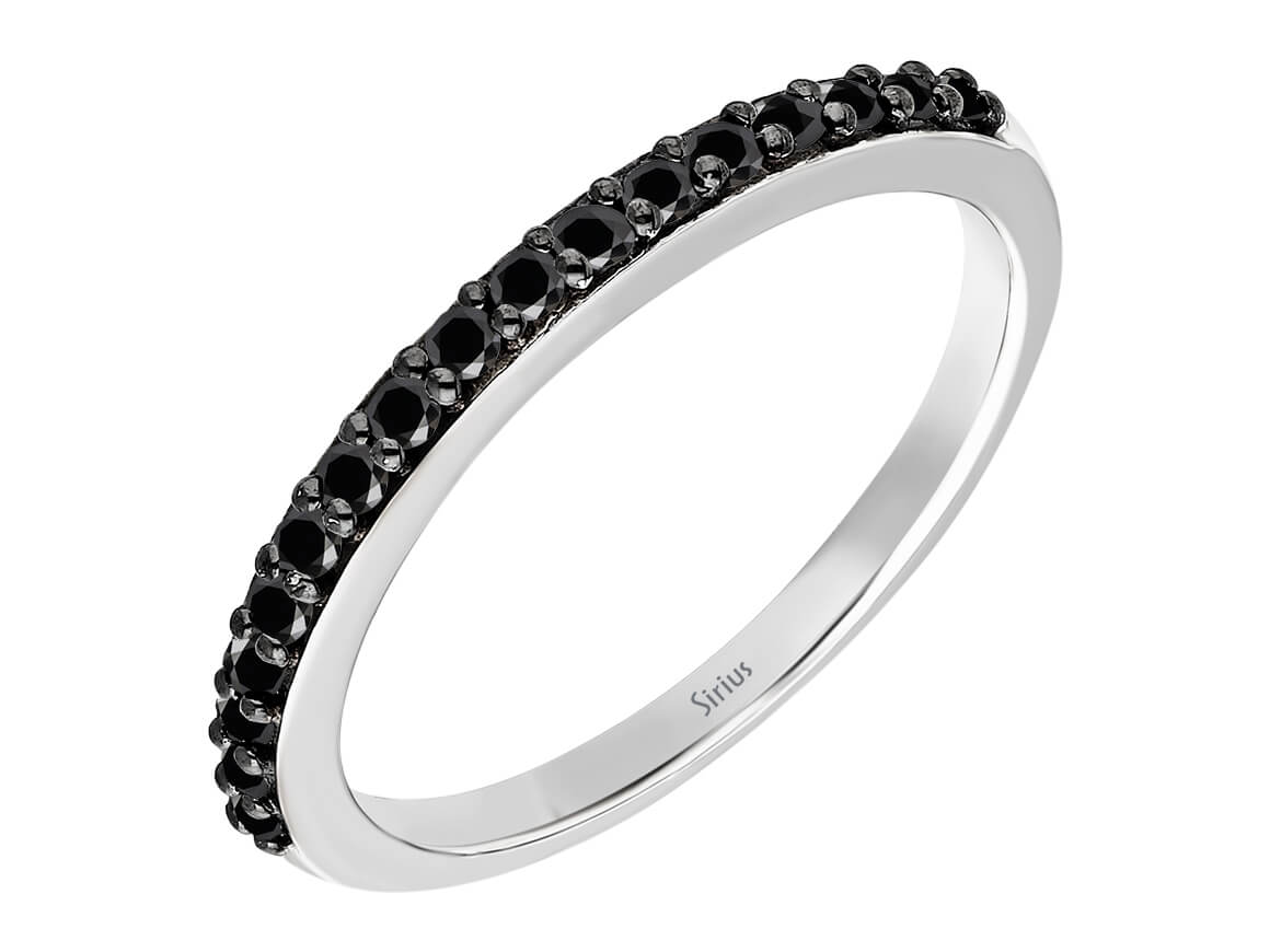 0,25 Karat Schwarzer Diamant halbrunde Allianz - handgefertigter Diamantschmuck aus Feingold | Sirius Diamant