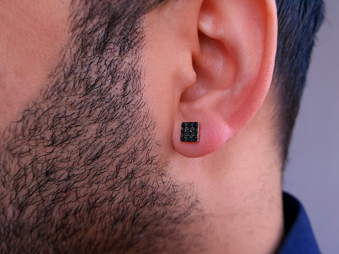 Boucle d'oreille carrée pour homme en or blanc 14 carats avec diamants noirs