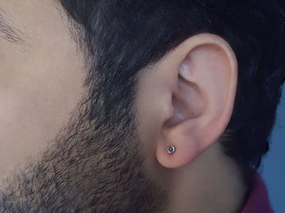 Boucles d'oreilles à tige pour homme en or blanc 14 carats 585 avec diamant noir de 0,04 carat