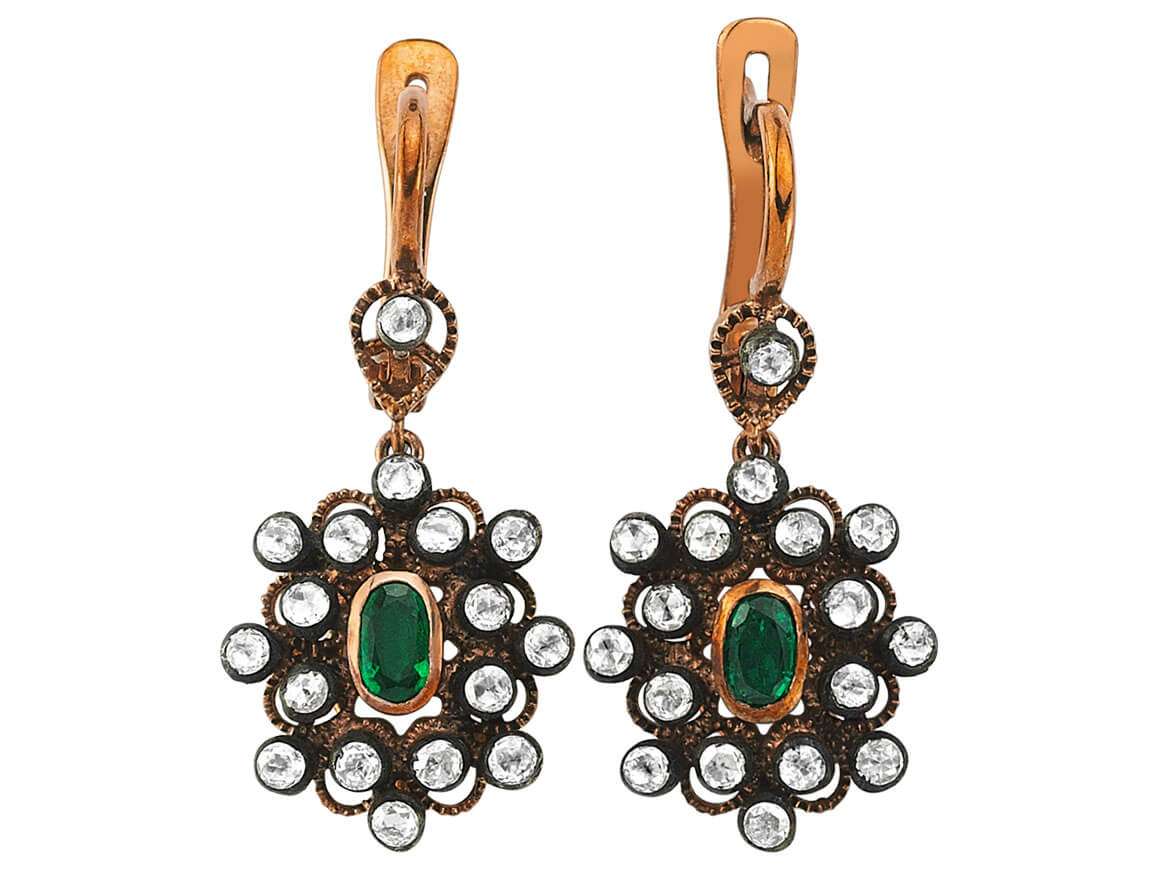Diamond emerald rose-cut earrings in 8-carat red gold