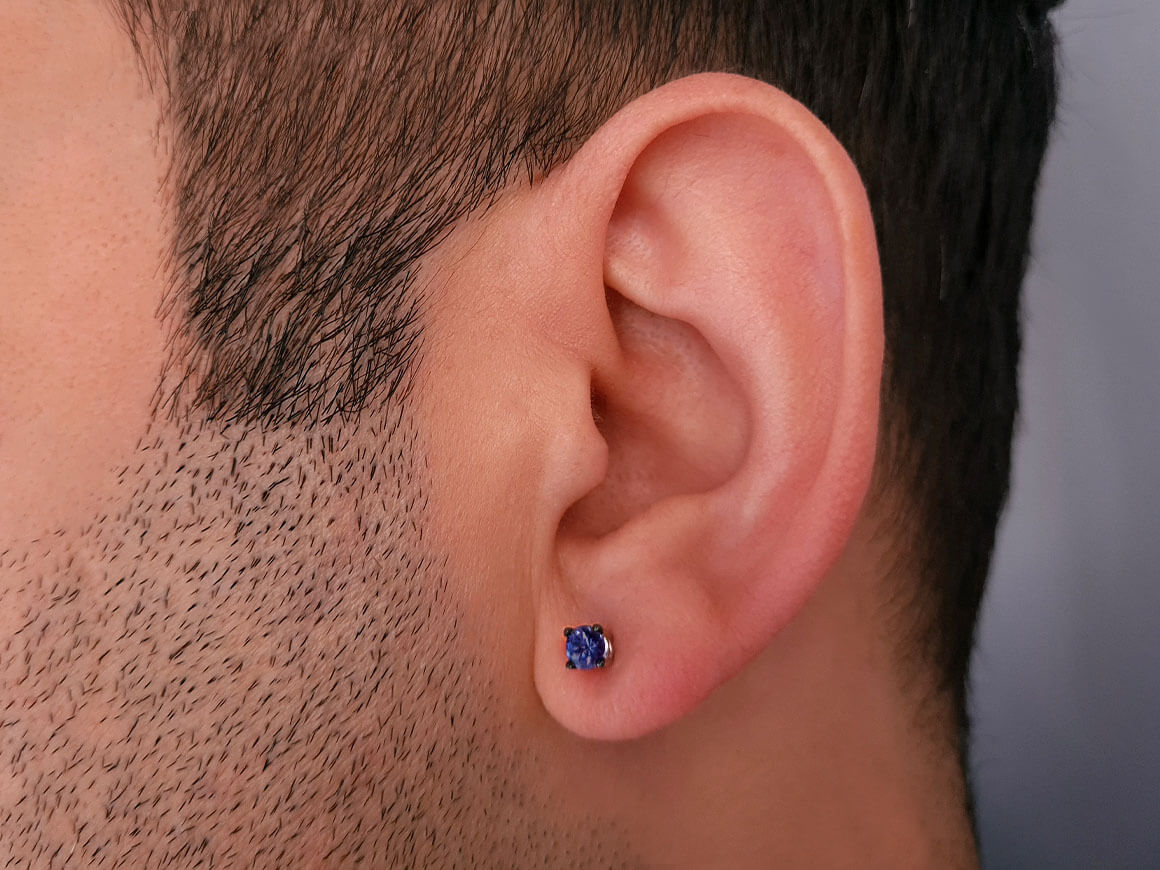 Boucles d'oreilles solitaires en tanzanite AAA de 0,27 carat pour homme en or blanc 14 carats 