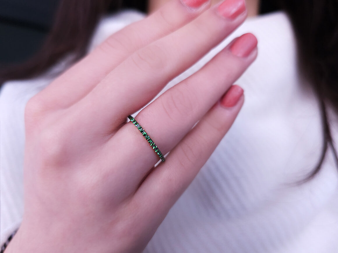 Alliance tout autour en tsavorite de 0,50 carat