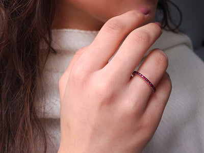 0.55 carat ruby half-round alliance in 585 14 carat white gold